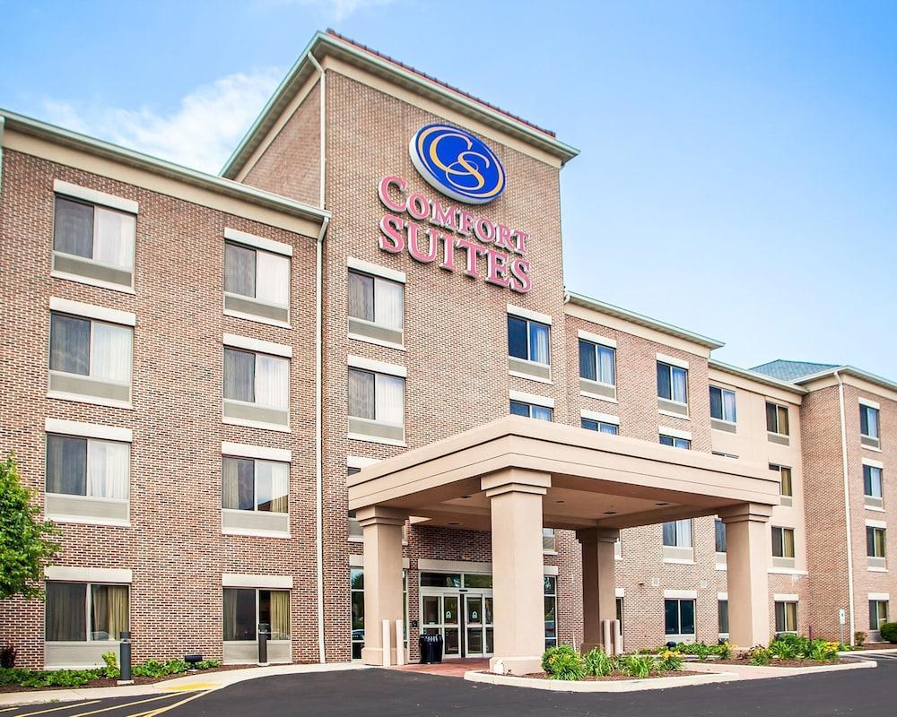 Holiday Inn Express & Suites Milwaukee Nw - Park Place, An Ihg Hotel Exterior foto